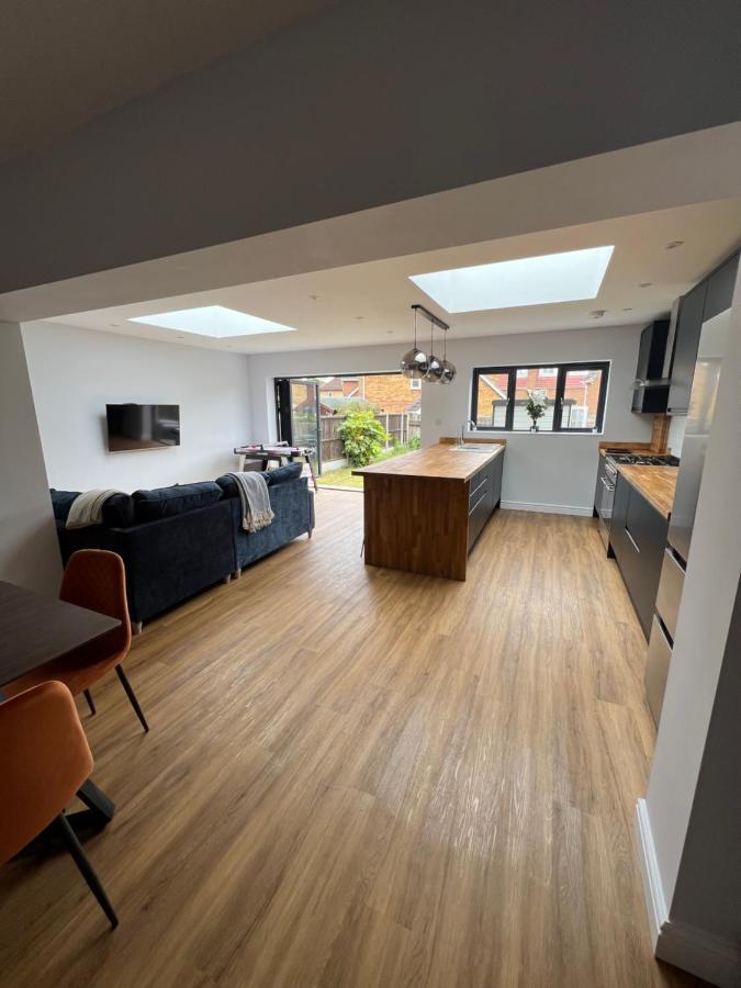 3 Bed Luxury Open Plan Living Villa Rayleigh Esterno foto